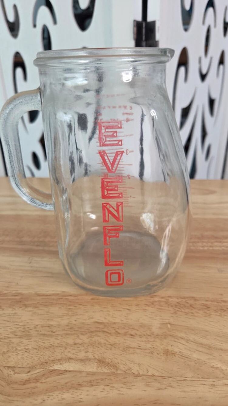 Vintage Evenflo Glass Formula Mixing Pitcher 32 oz 1 Qt Measuring Carafe Red